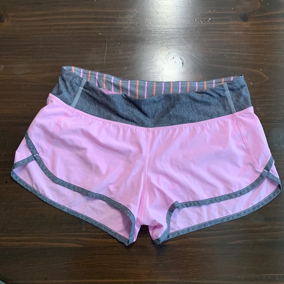 lululemon athletica Pants - Lululemon Pink/Gray Speed Shorts 2.5  - Size 6
